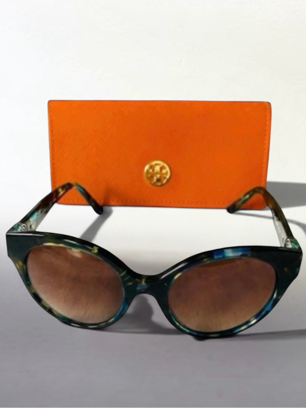 TORY BURCH TY7087 3145/T5 52/19
135 3P Blue Brown
Sunglasses